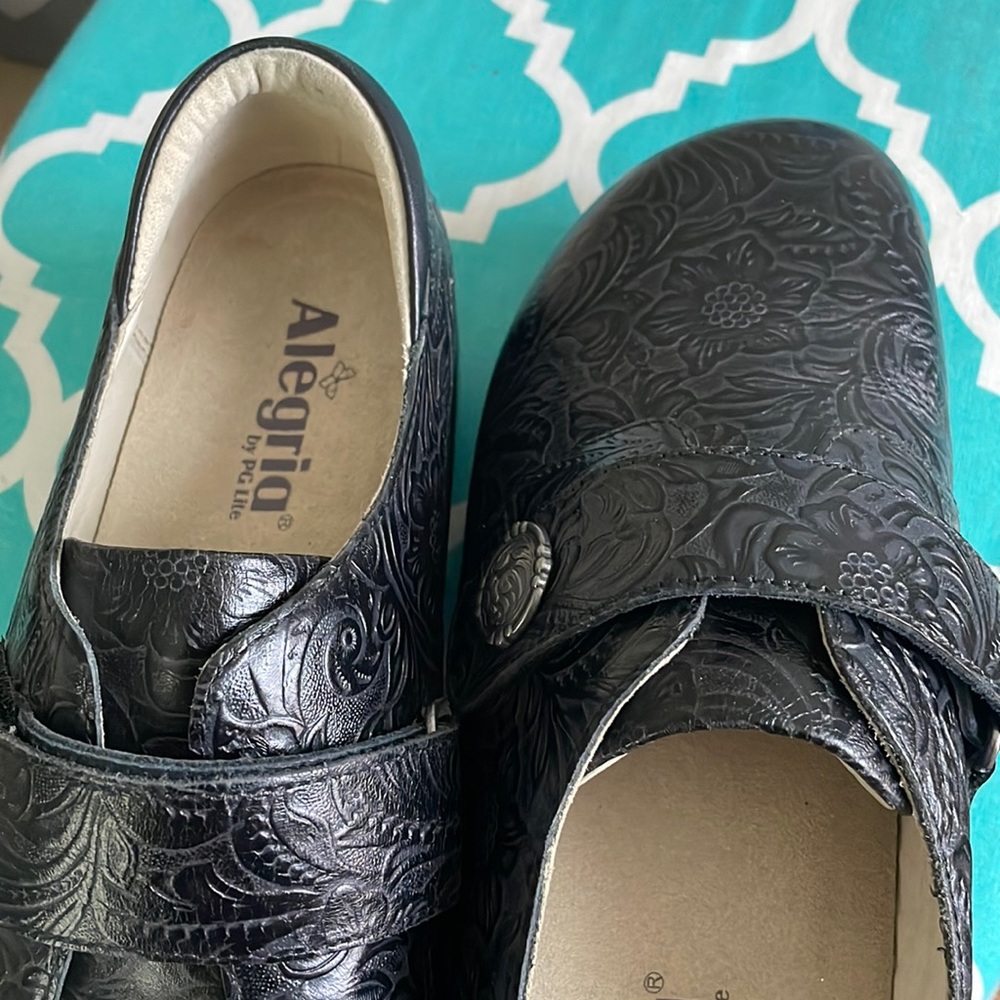 Alegria Joleen. Black. New. Size 40. (US 9.5/10)